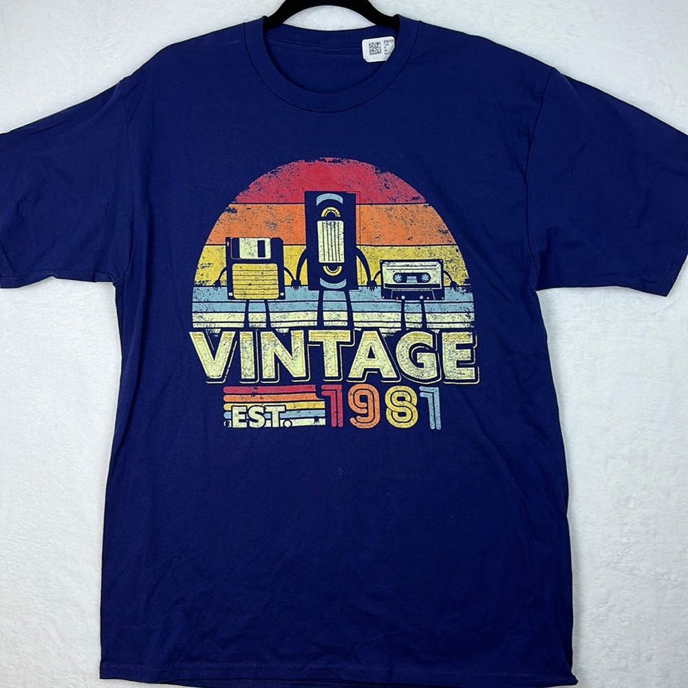 Vintage 1981 Men’s Short Sleeve T-shirt Navy Blue Size XLarge NWT - Picture 1 of 11